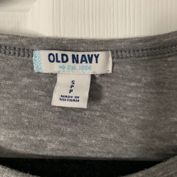 BUNDLE of 3 Old Navy tops - Picture 5 of 8